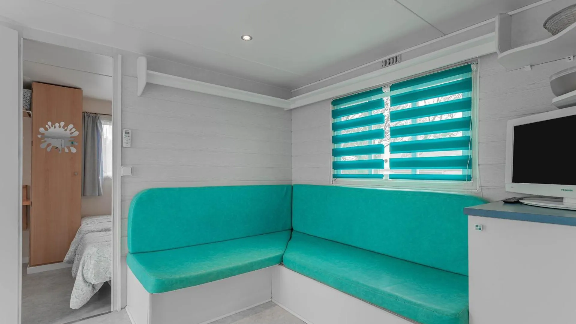 Mobilhome Au Vert Roquebrune-sur-Argens 0*,  France